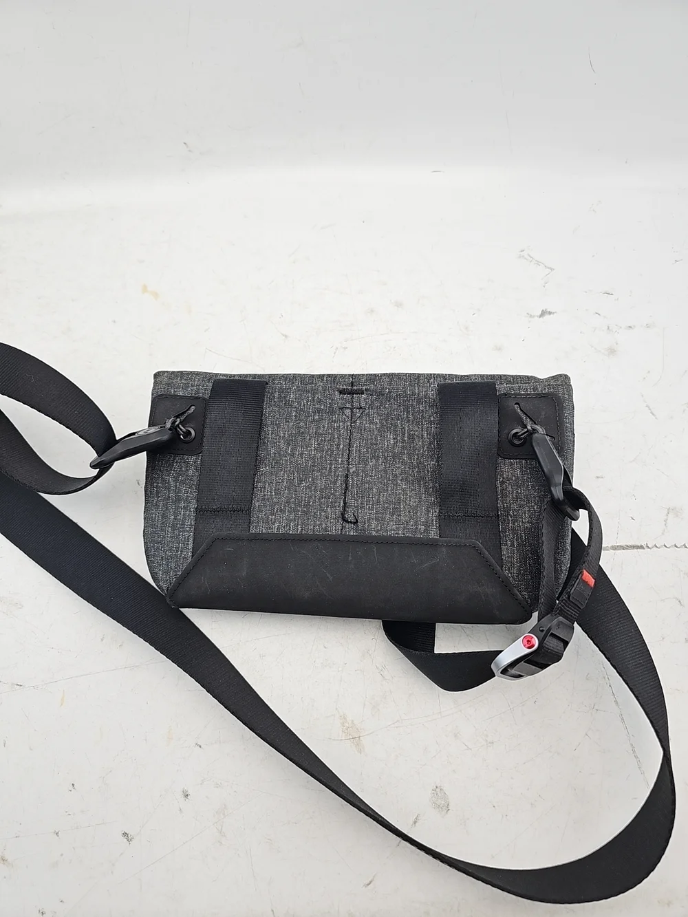 Peak Design Everyday Sling Bag
